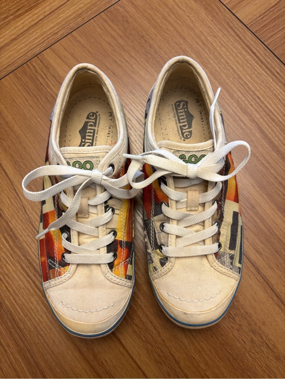 Simple Shoes ecoSNEAKS special edition collaboration. Sz 8